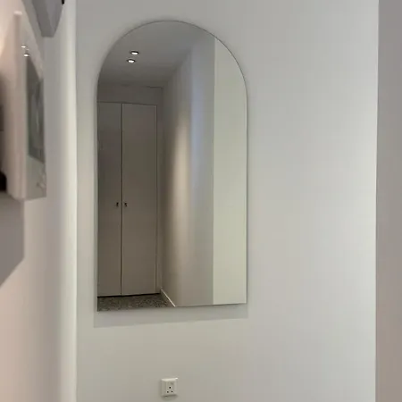Luxury Apartment *